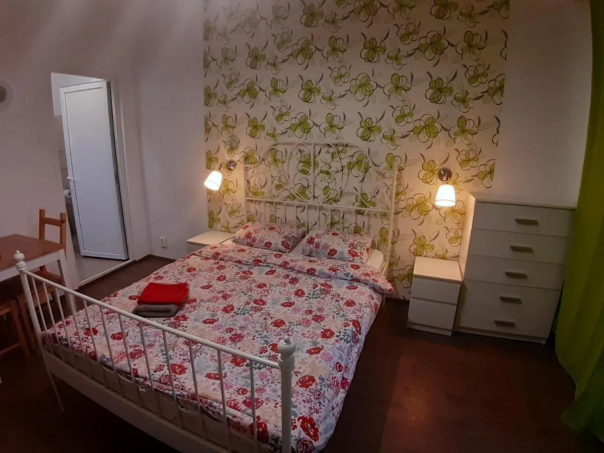 Romantic Calm Apartments Piata Universitate Bucharest